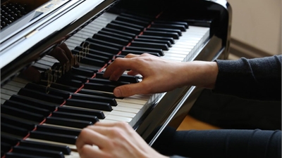 Whether you want to learn a new skill or pick up where you left off, see what music tuition is on offer with SU Arts.